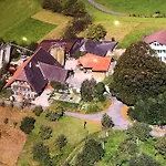 アパート Auf Bauernhof Mit Hotpot Und Sauna *