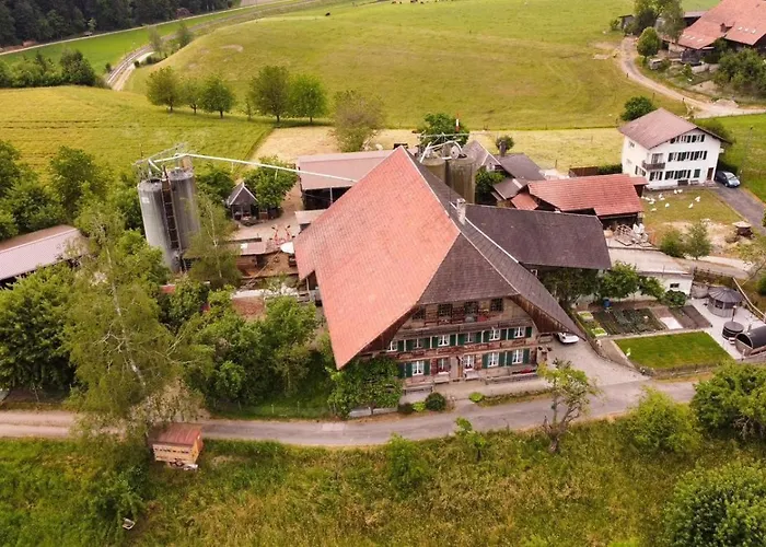 Auf Bauernhof Mit Hotpot Und Sauna 아파트 Sumiswald